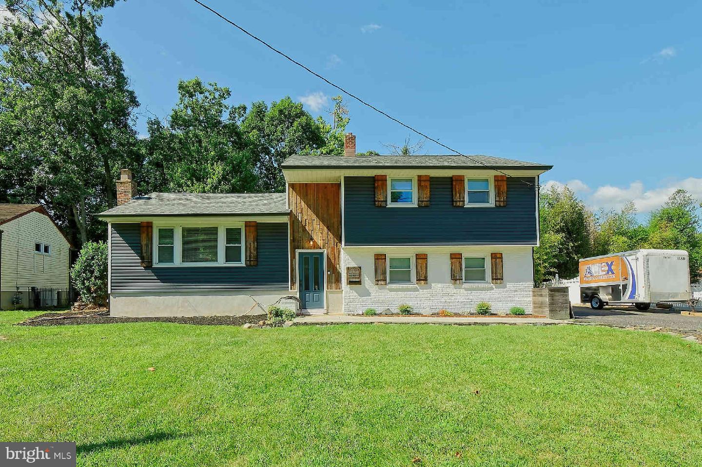 1222 Glen Ridge Dr Property Photo 3