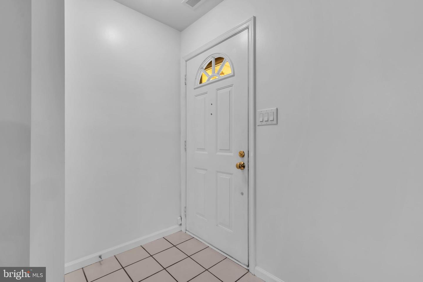155 Steeplechase Ct Property Photo 4