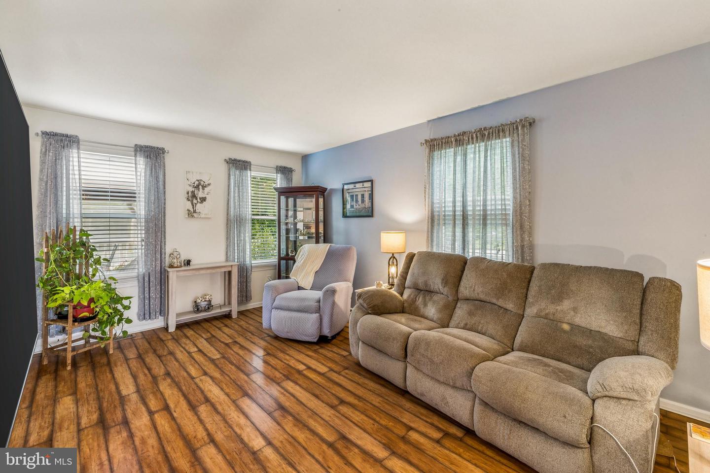 2 Hetton Ct Property Photo 3