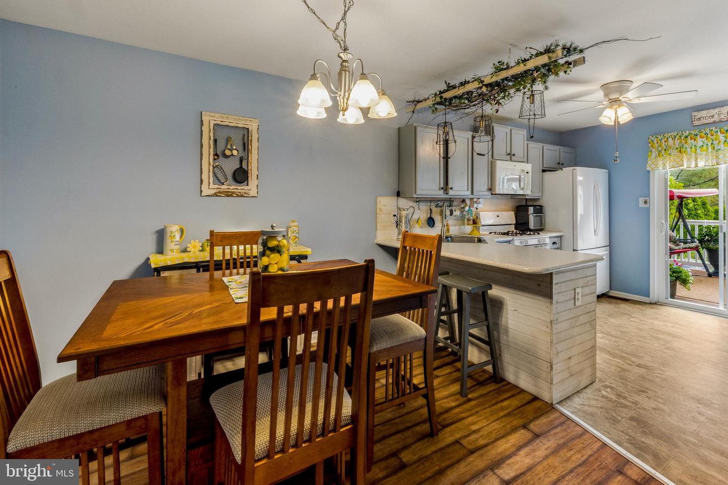 2 Hetton Ct Property Photo 6