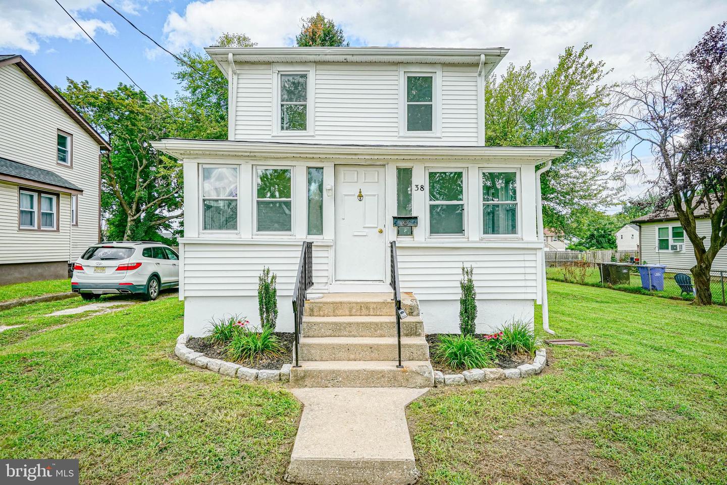 38 Bellevue Ave Property Photo 1