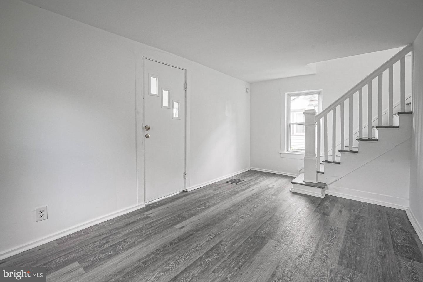 38 Bellevue Ave Property Photo 3