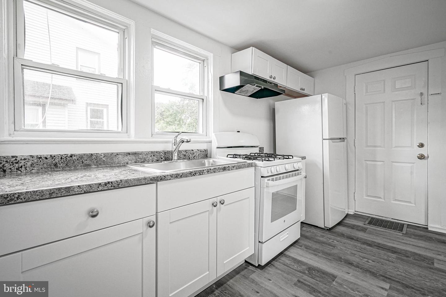 38 Bellevue Ave Property Photo 4