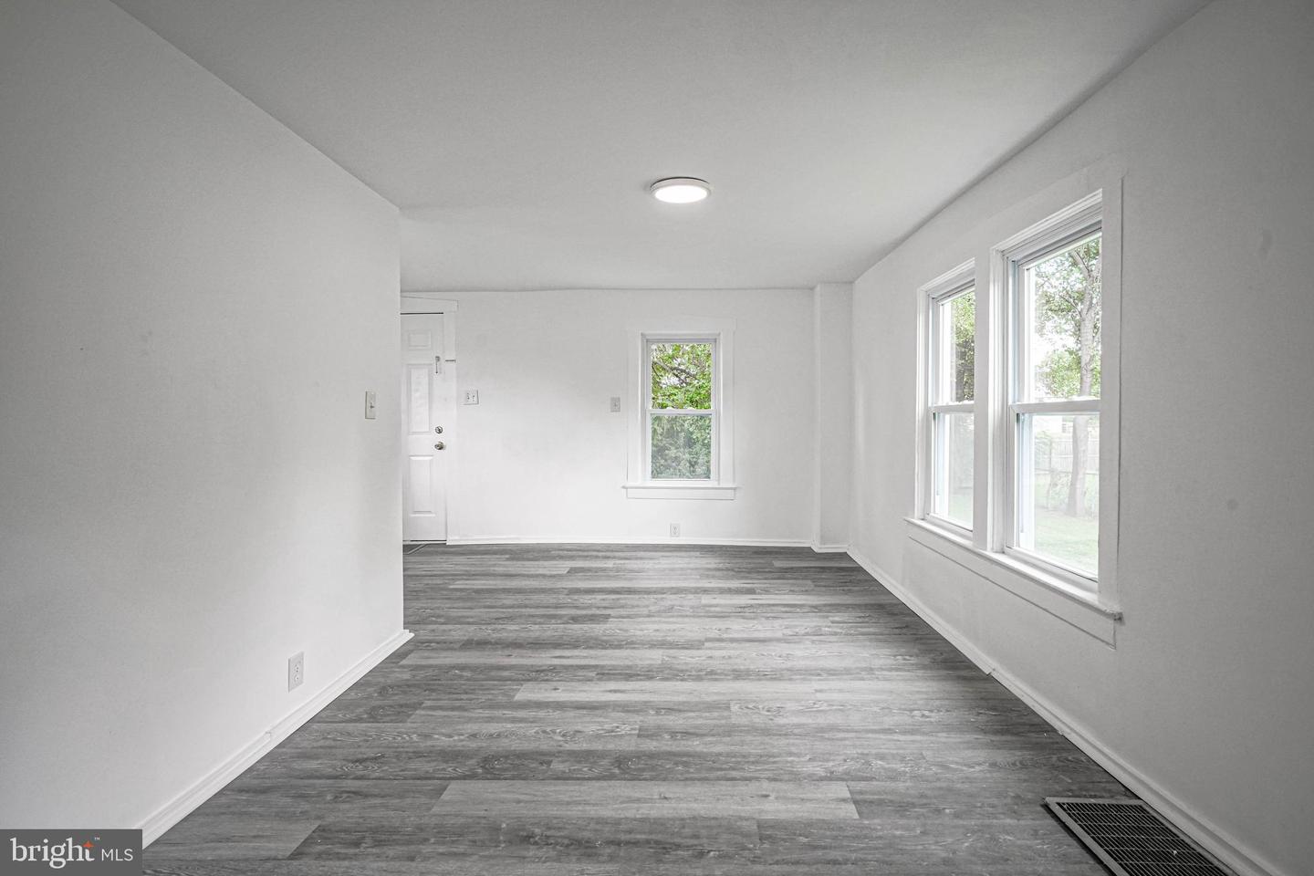 38 Bellevue Ave Property Photo 8