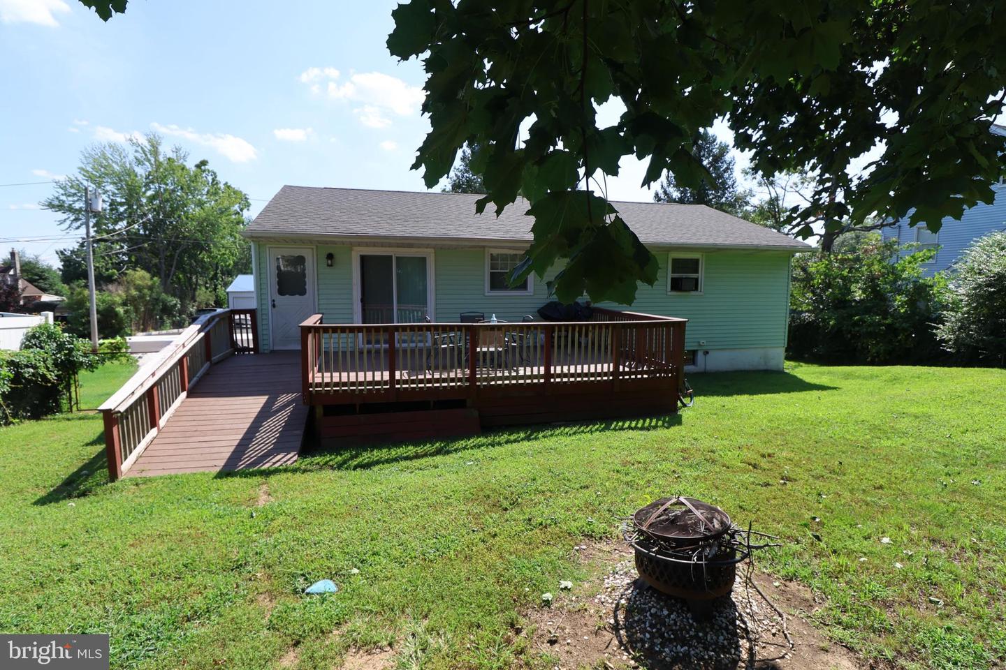 311 Simpson Ave Property Photo 3