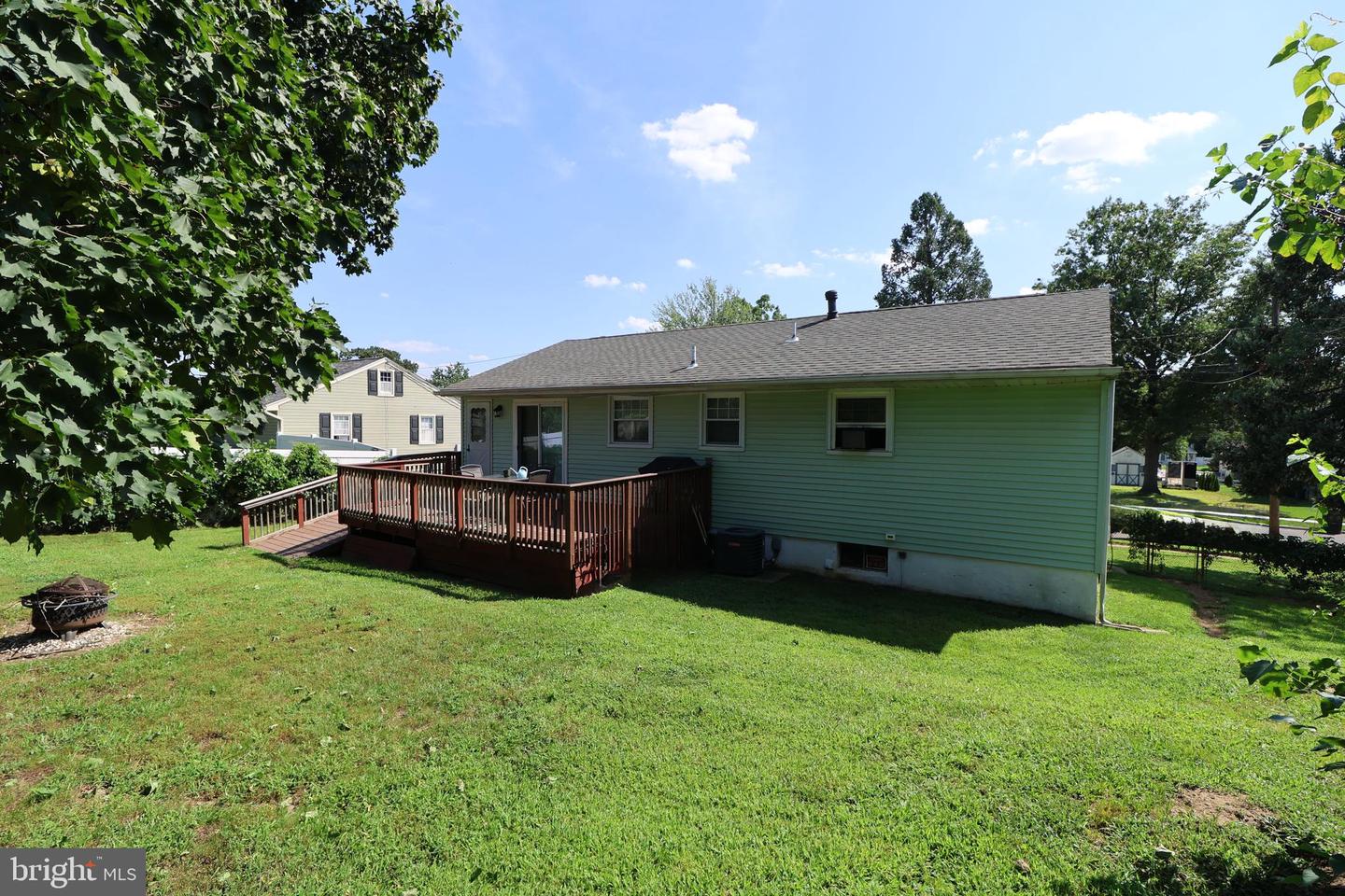 311 Simpson Ave Property Photo 4