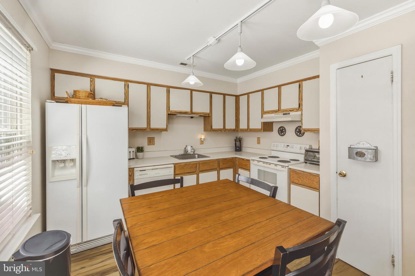743 Garrison Ct Property Photo 10