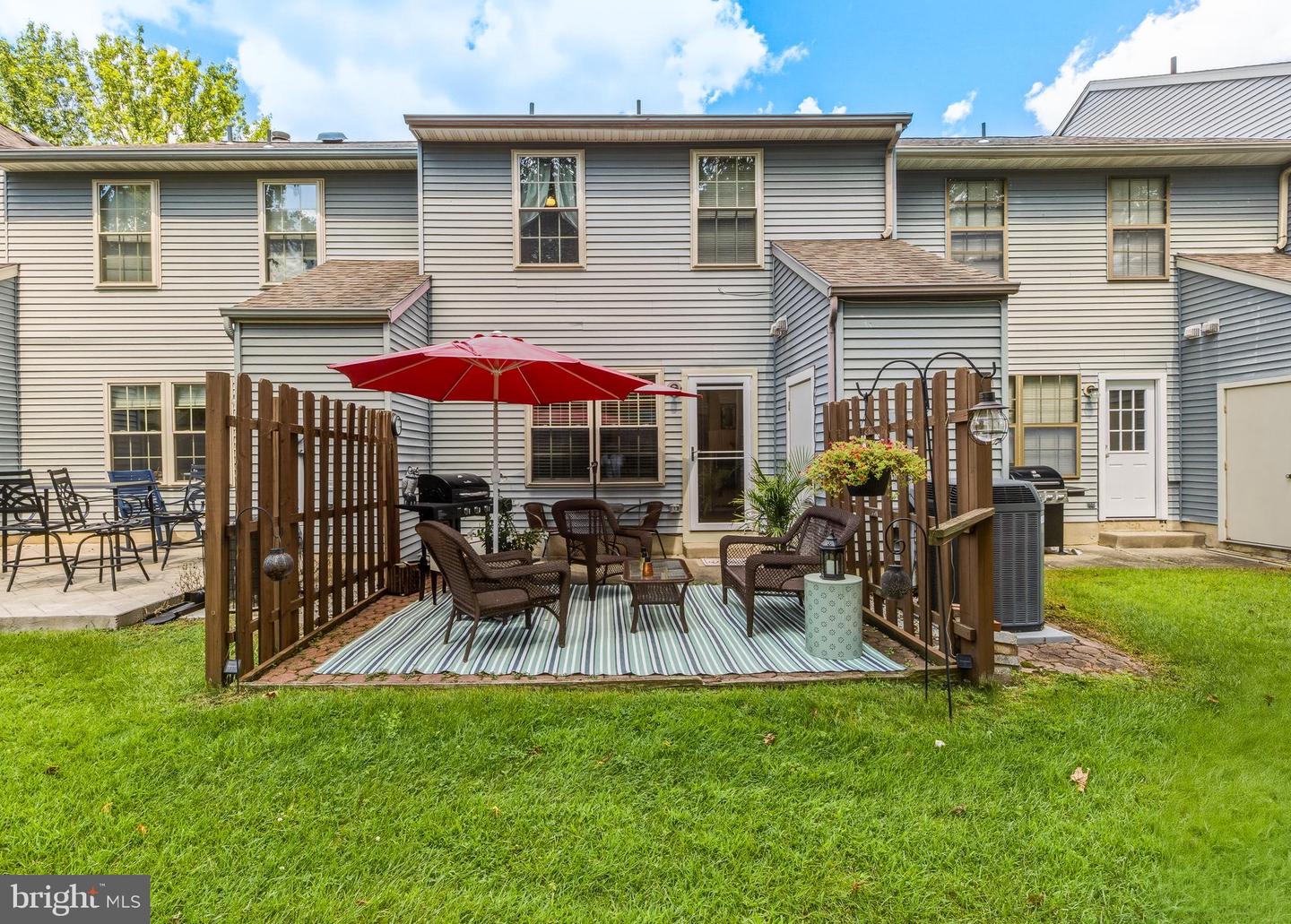 743 Garrison Ct Property Photo 19