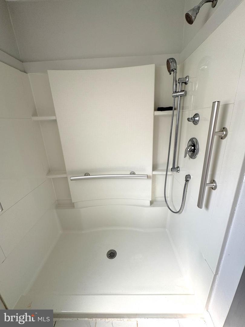 310 Fish Pond Rd Property Photo 13
