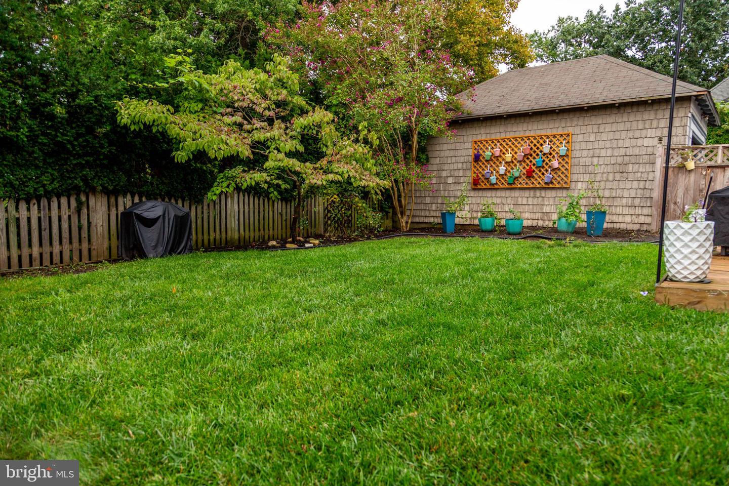 250 Delaware St Property Photo 7