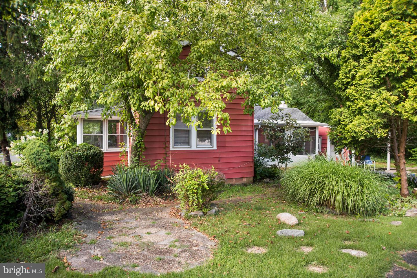632 1st Ave Property Photo 4