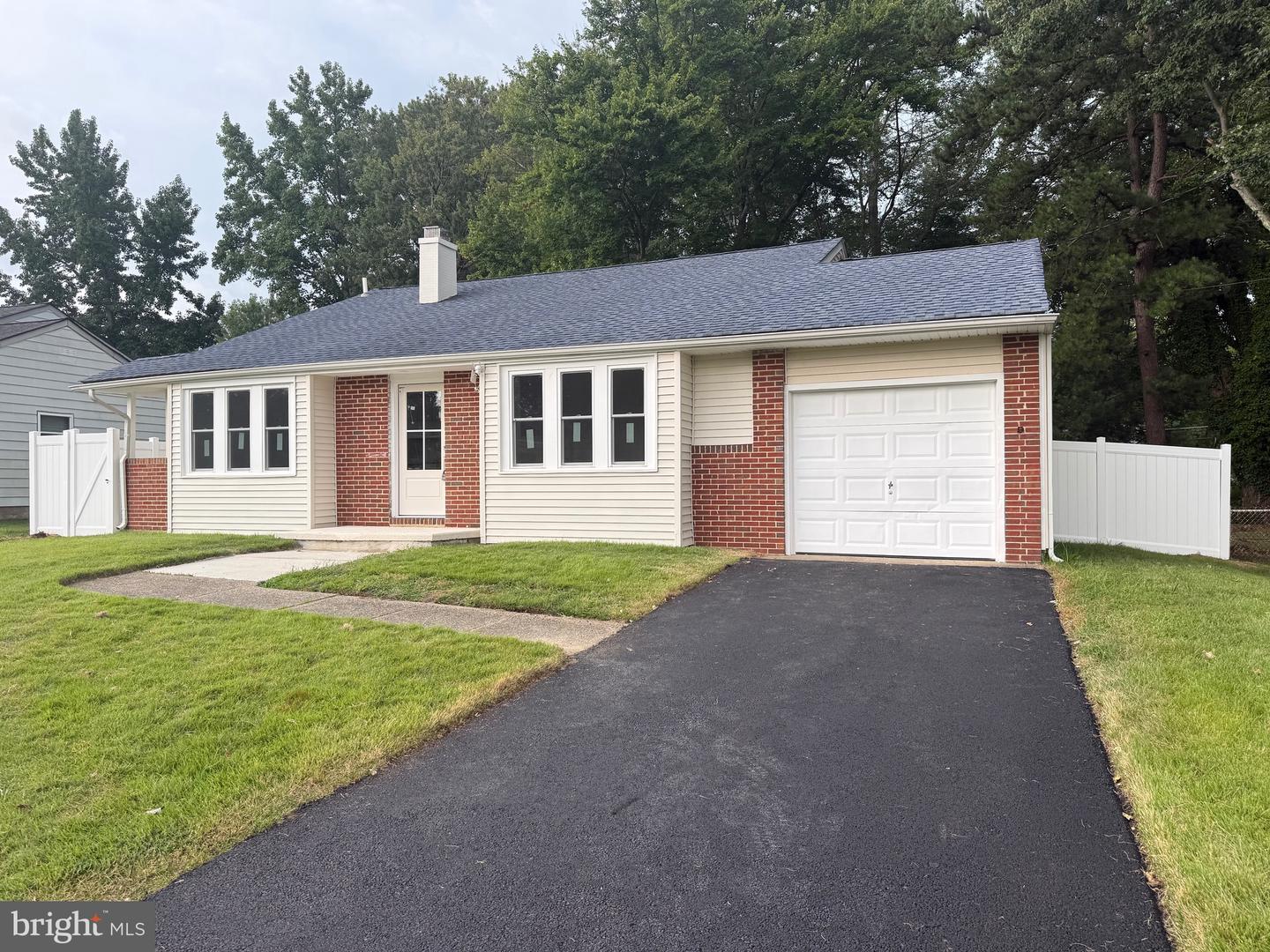 293 Somerset Rd Property Photo 1