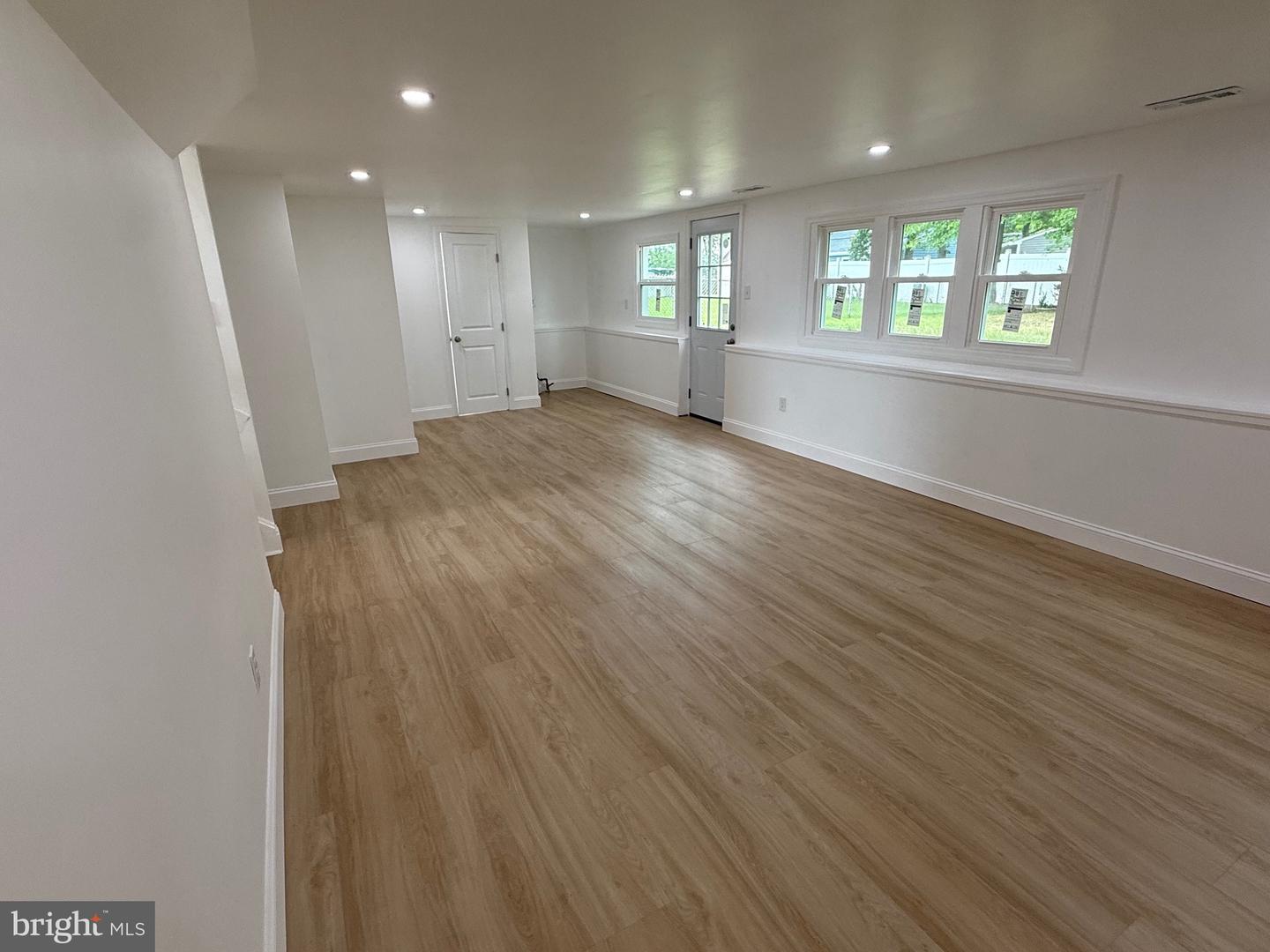 293 Somerset Rd Property Photo 12