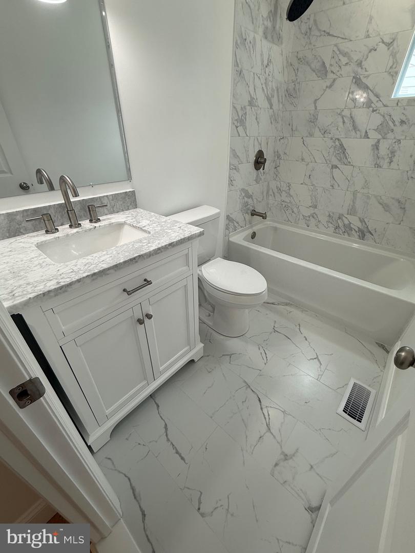 293 Somerset Rd Property Photo 14