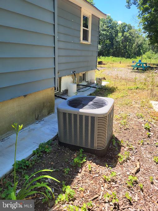 1722 Winslow Rd Property Photo 5