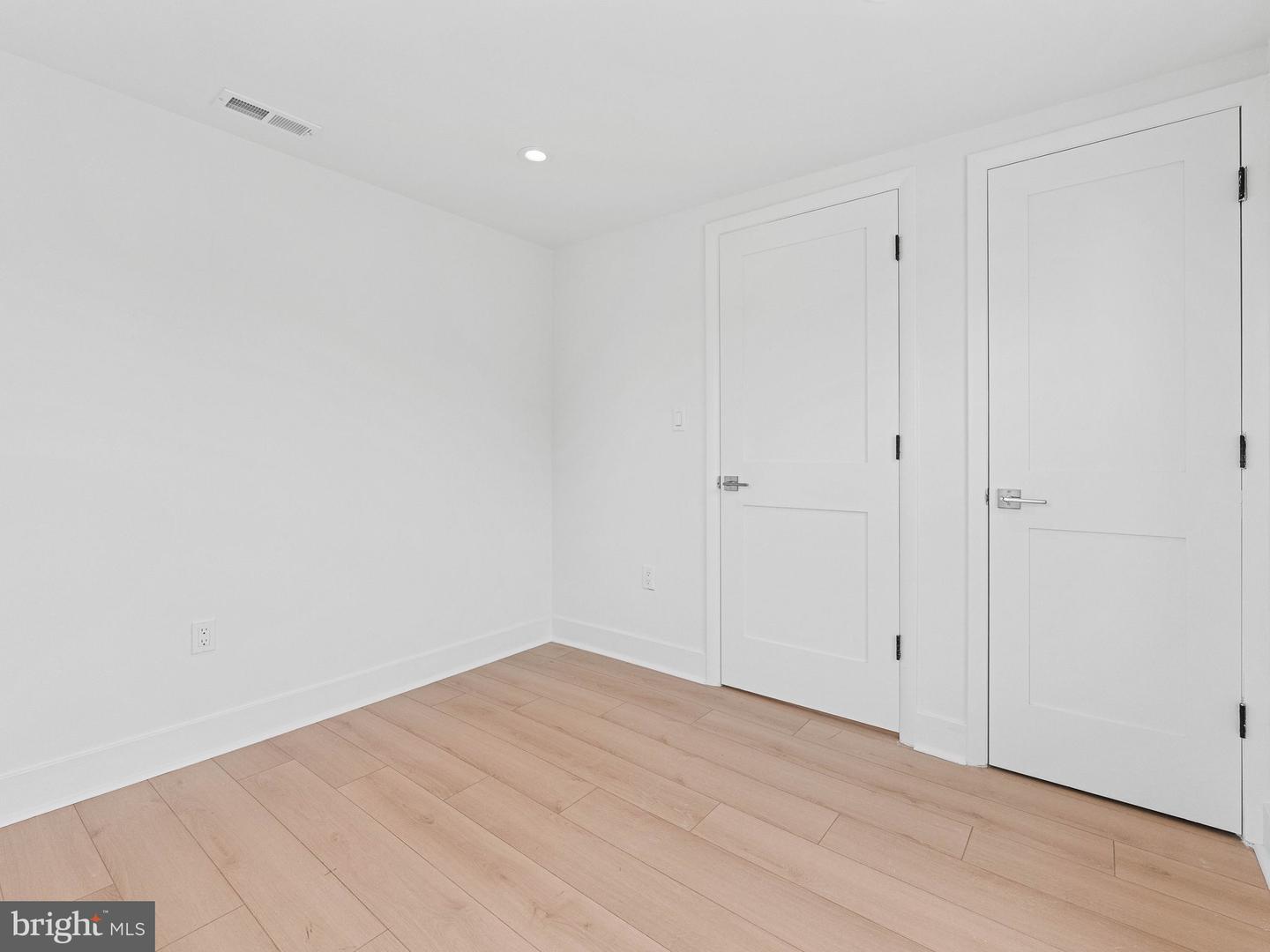 116 Swedesboro Ave Property Photo 18