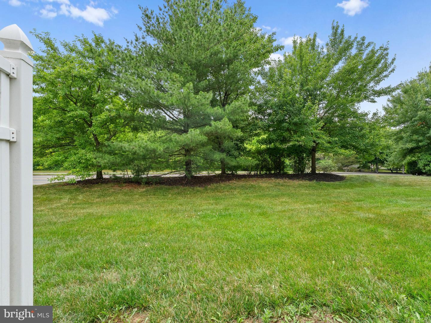 186 Chancellor Dr Property Photo 35