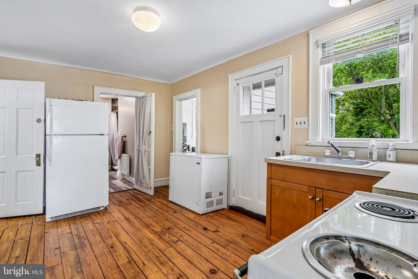 3 S Bridgeport Rd Property Photo 30