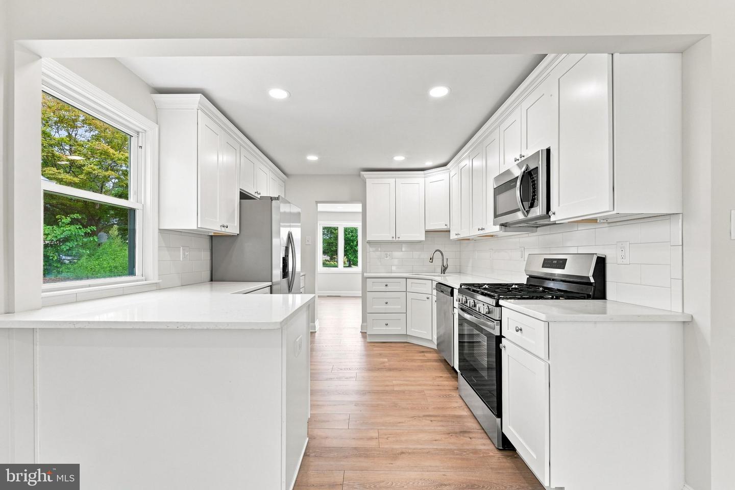 546 Muhlenberg Ave Property Photo 10