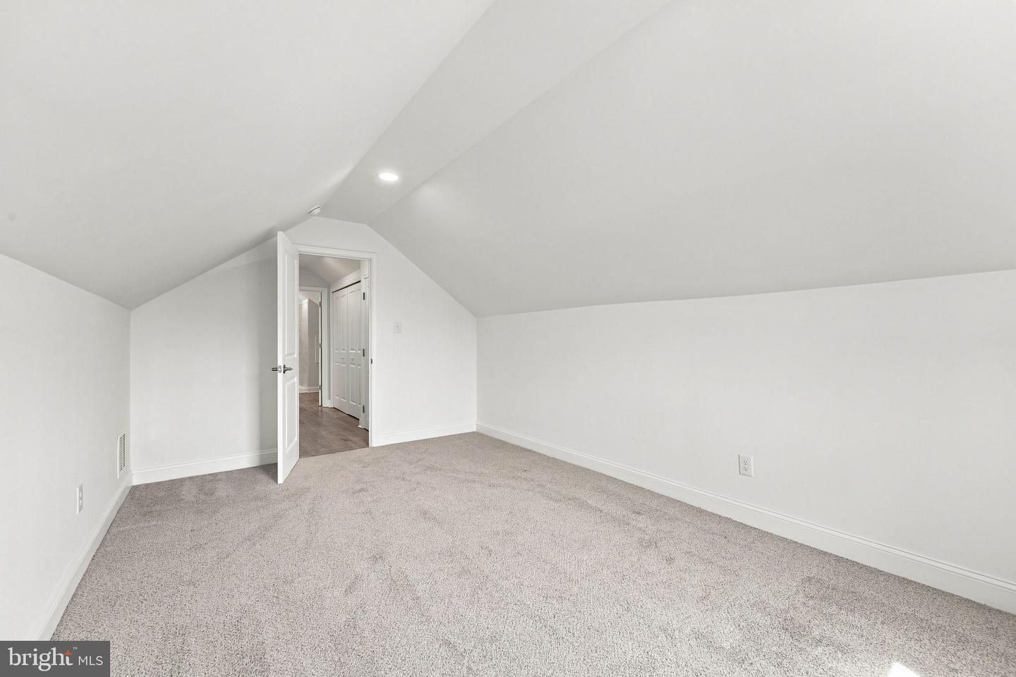 546 Muhlenberg Ave Property Photo 27