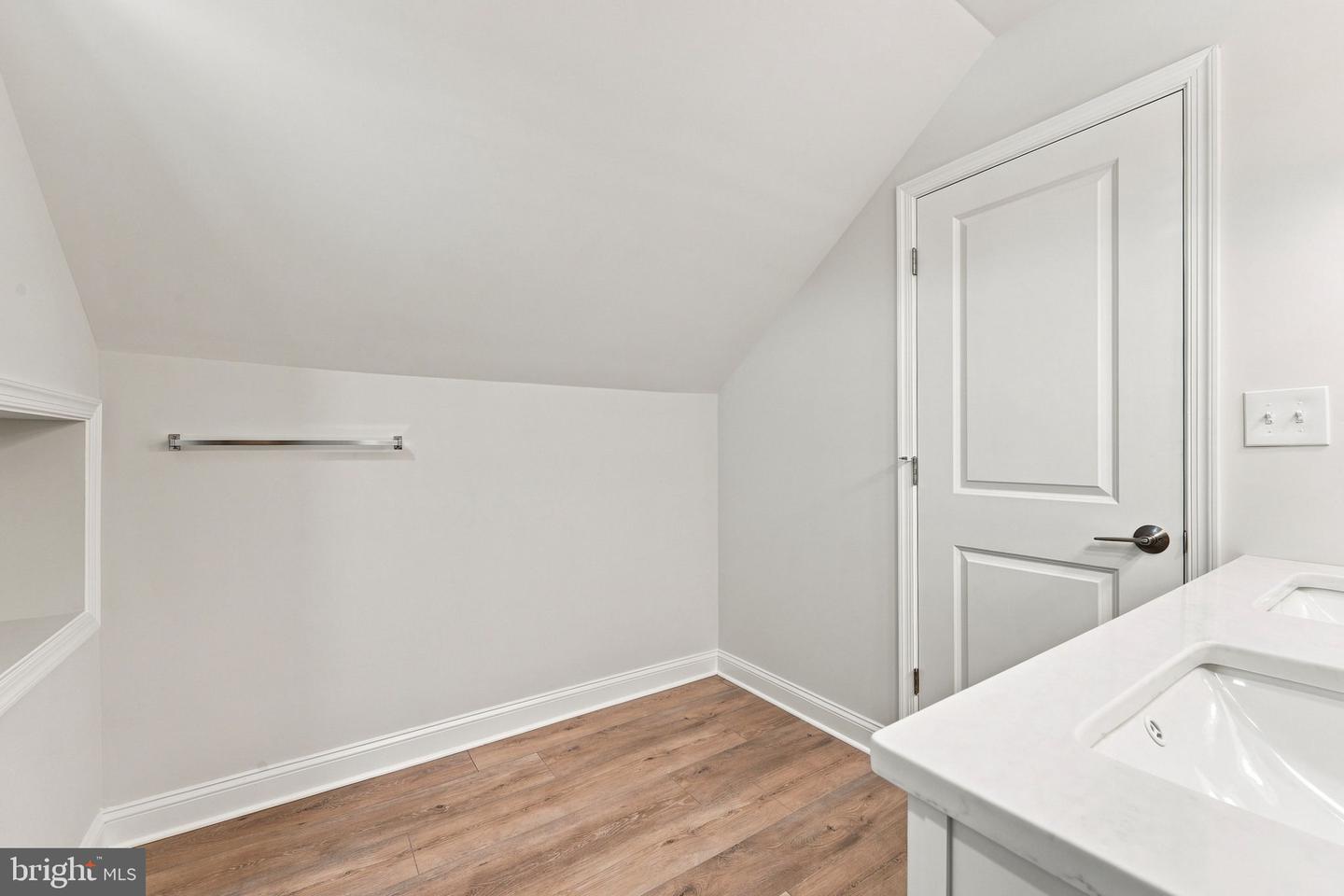 546 Muhlenberg Ave Property Photo 31
