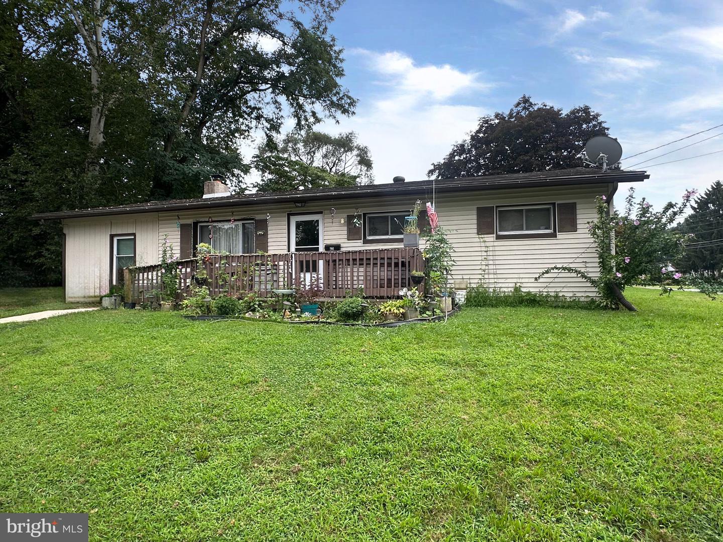 201 Peach Property Photo 1