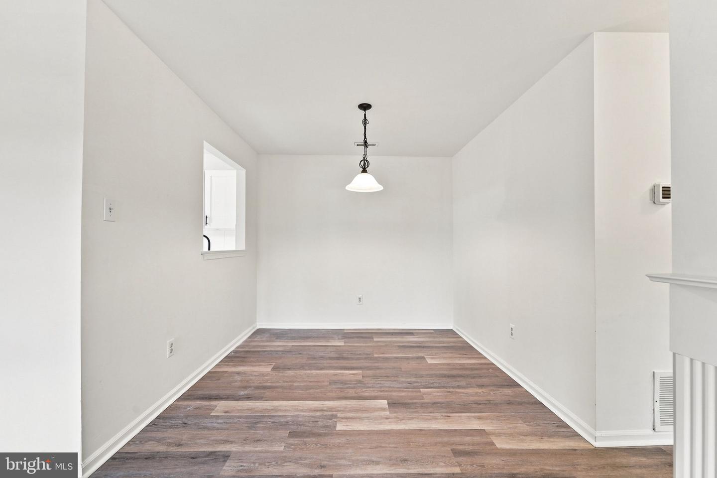405 Atlanta Ct Property Photo 11