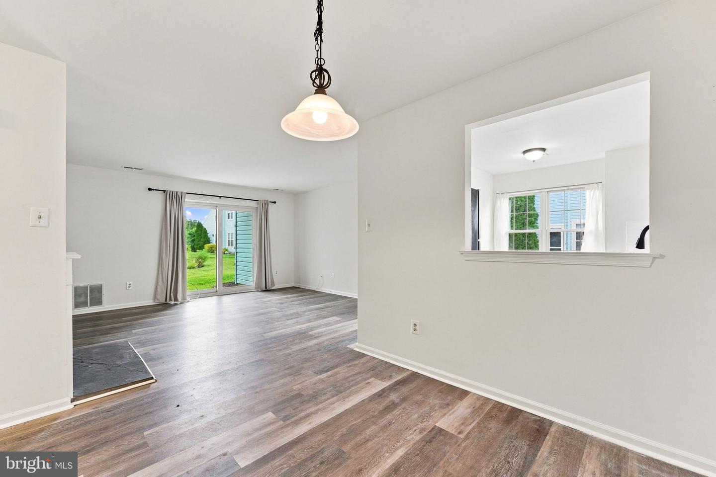405 Atlanta Ct Property Photo 12