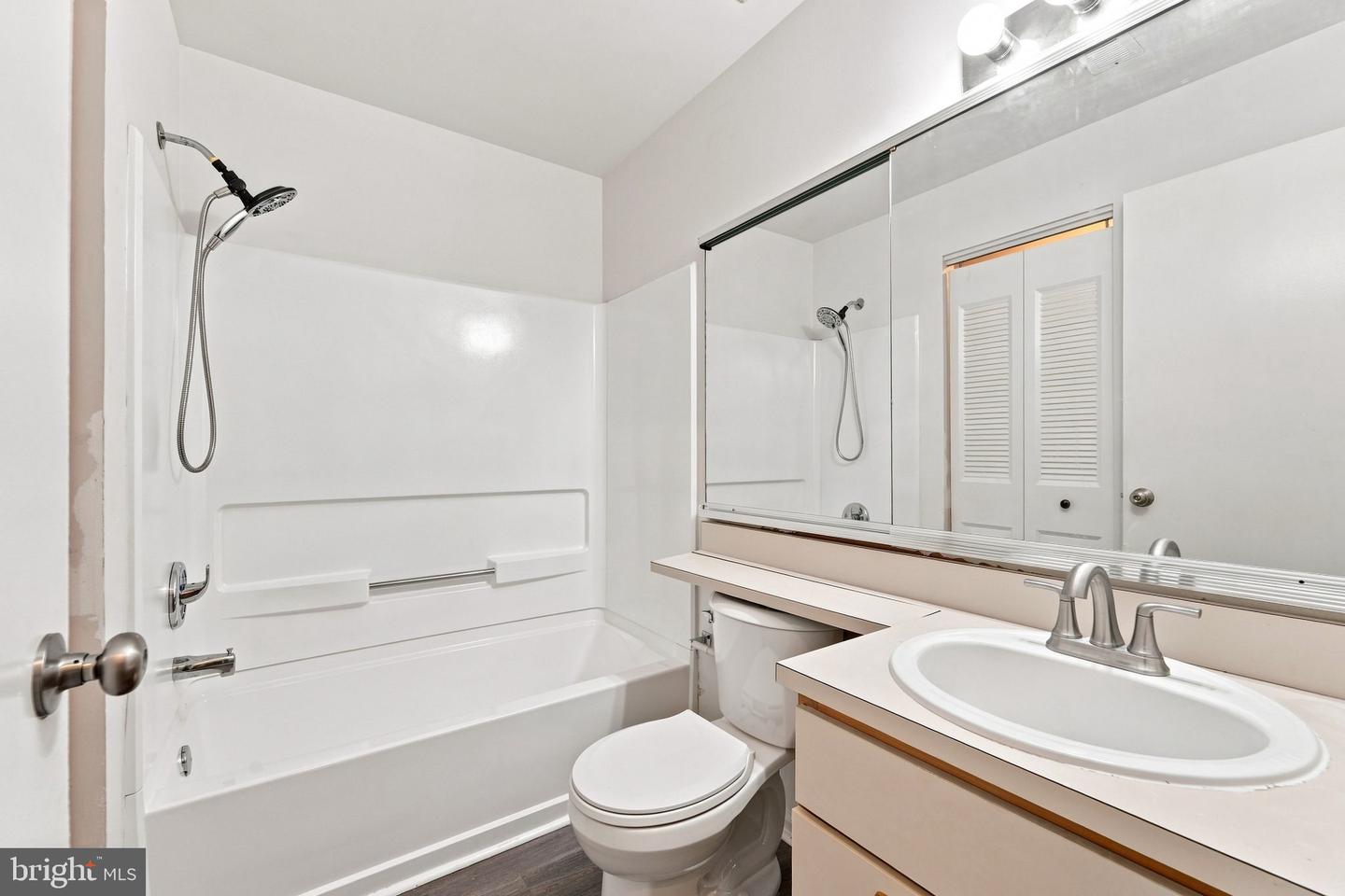405 Atlanta Ct Property Photo 13
