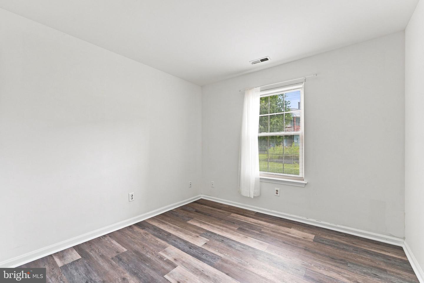 405 Atlanta Ct Property Photo 15