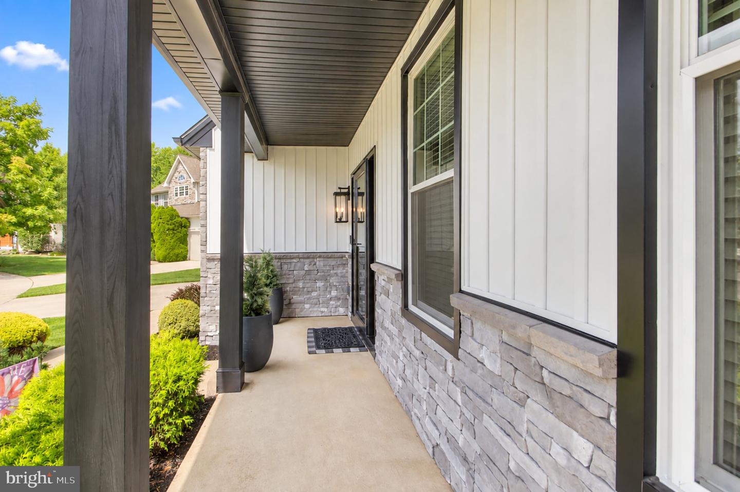 109 Pine Property Photo 4