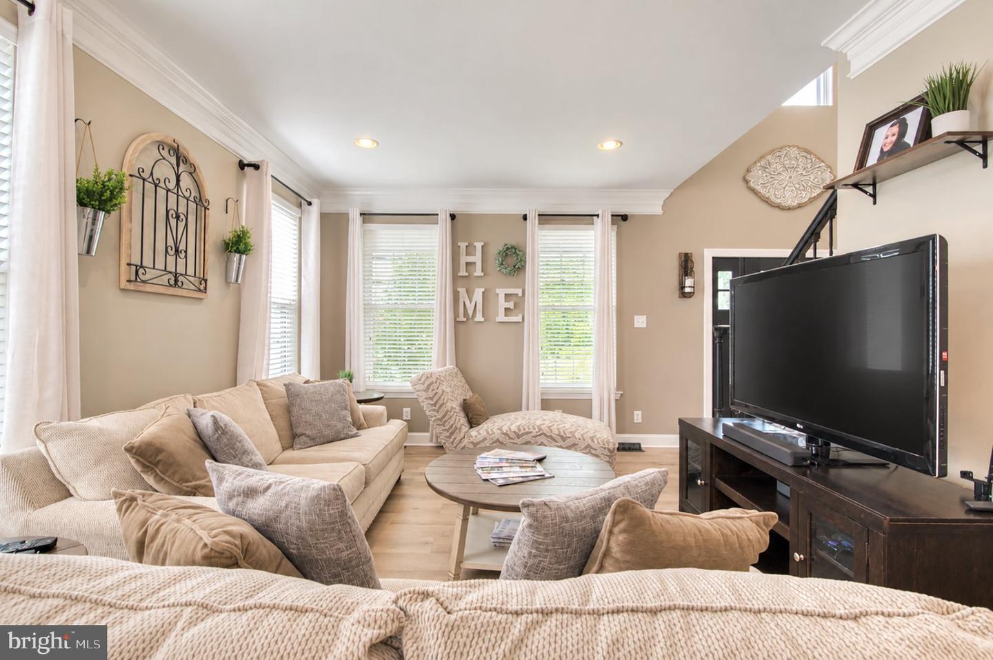 109 Pine Property Photo 8