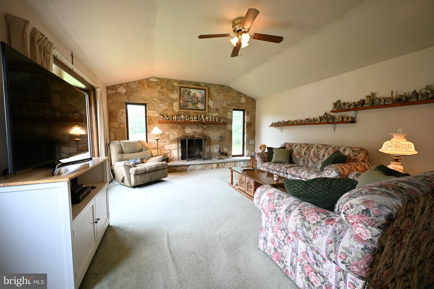 1503 E Malaga Rd Property Photo 2