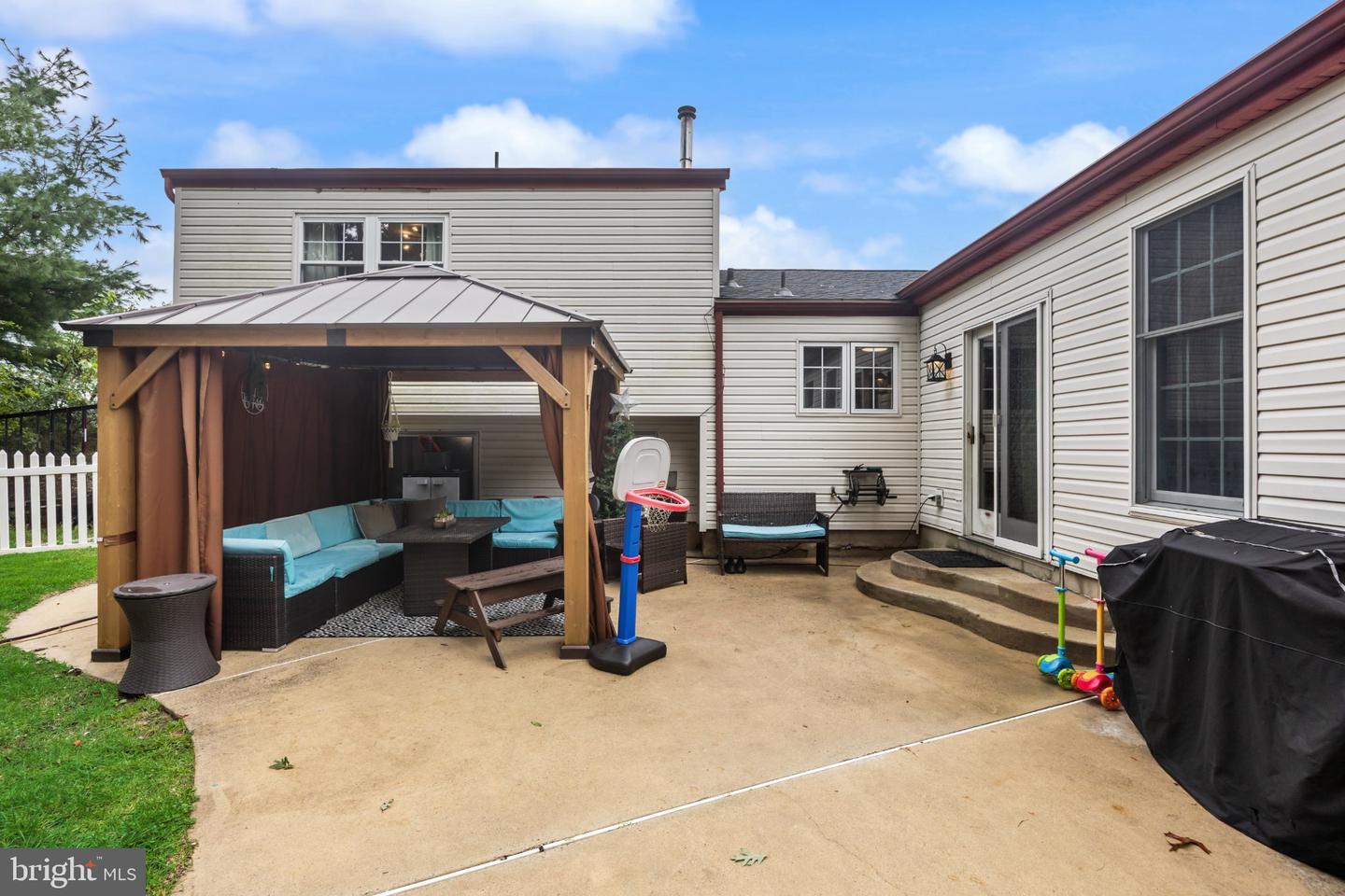 2 Atlas Ct Property Photo 24