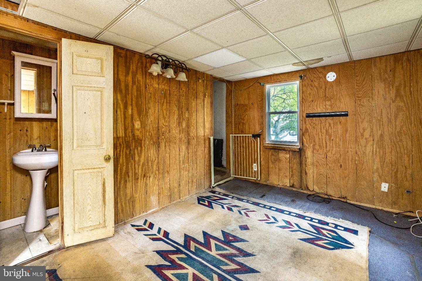 759 Main St Property Photo 5