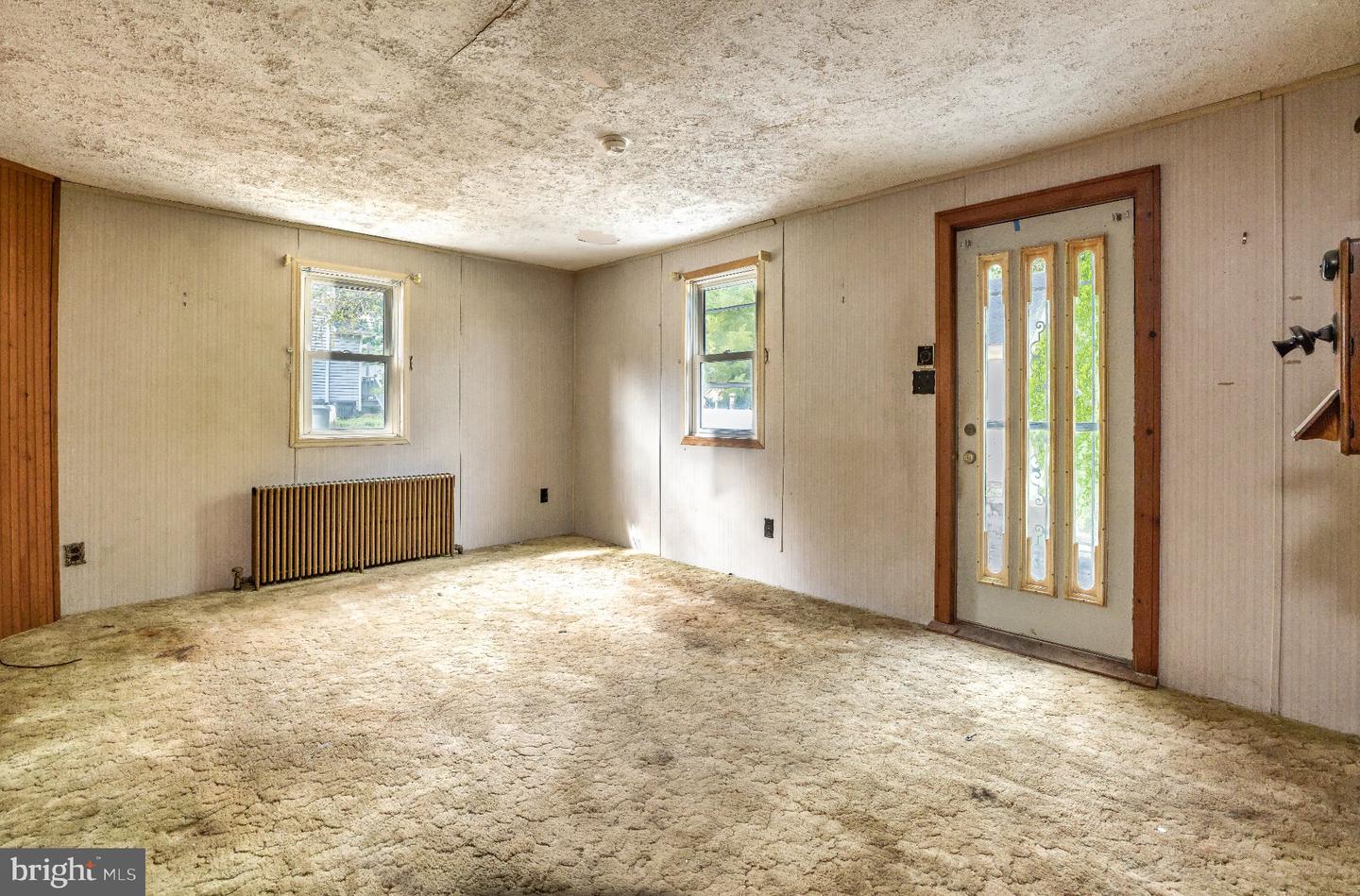 759 Main St Property Photo 7
