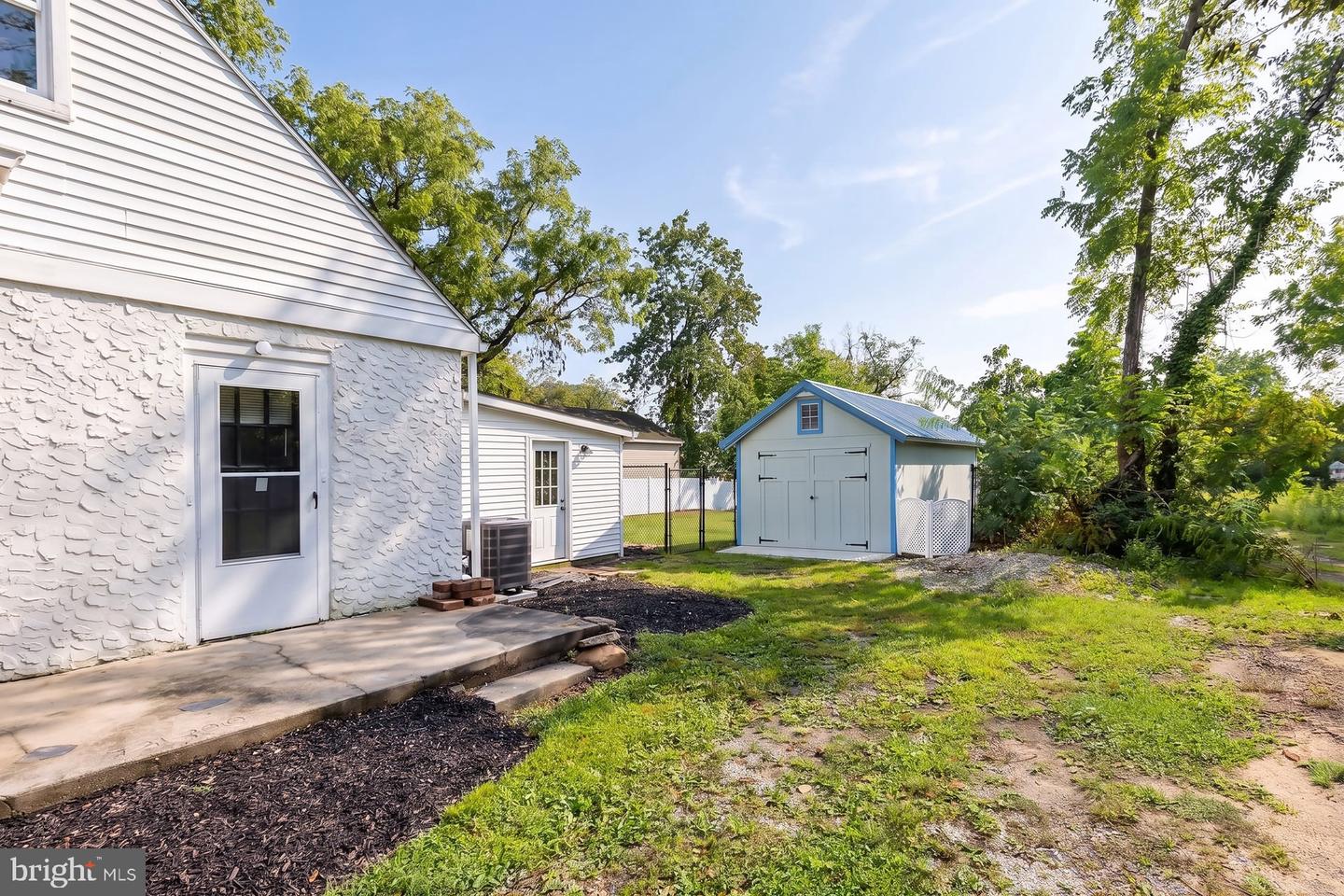 522 Cedar Ave Property Photo 3