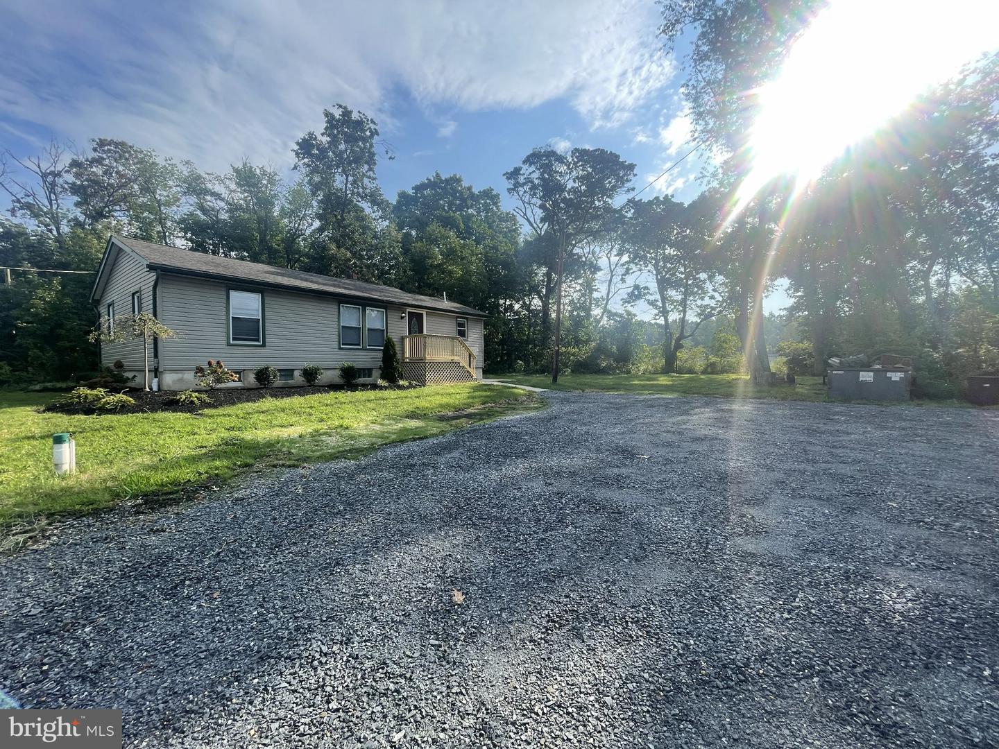 121 Buck Rd Property Photo 3