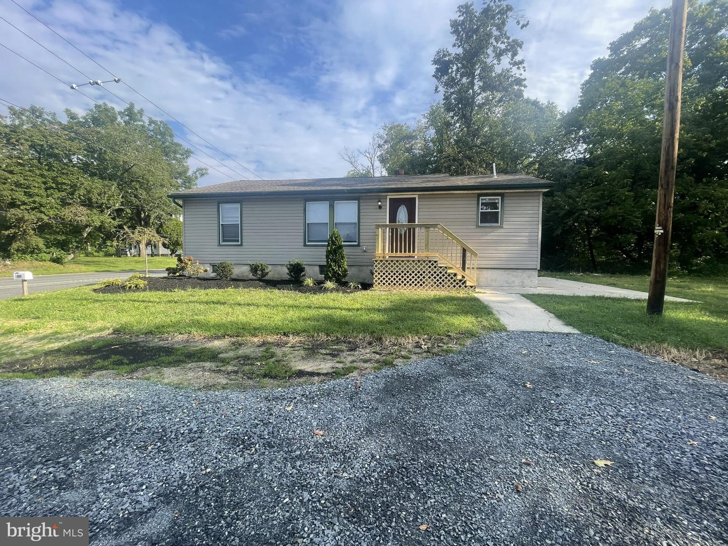 121 Buck Rd Property Photo 4