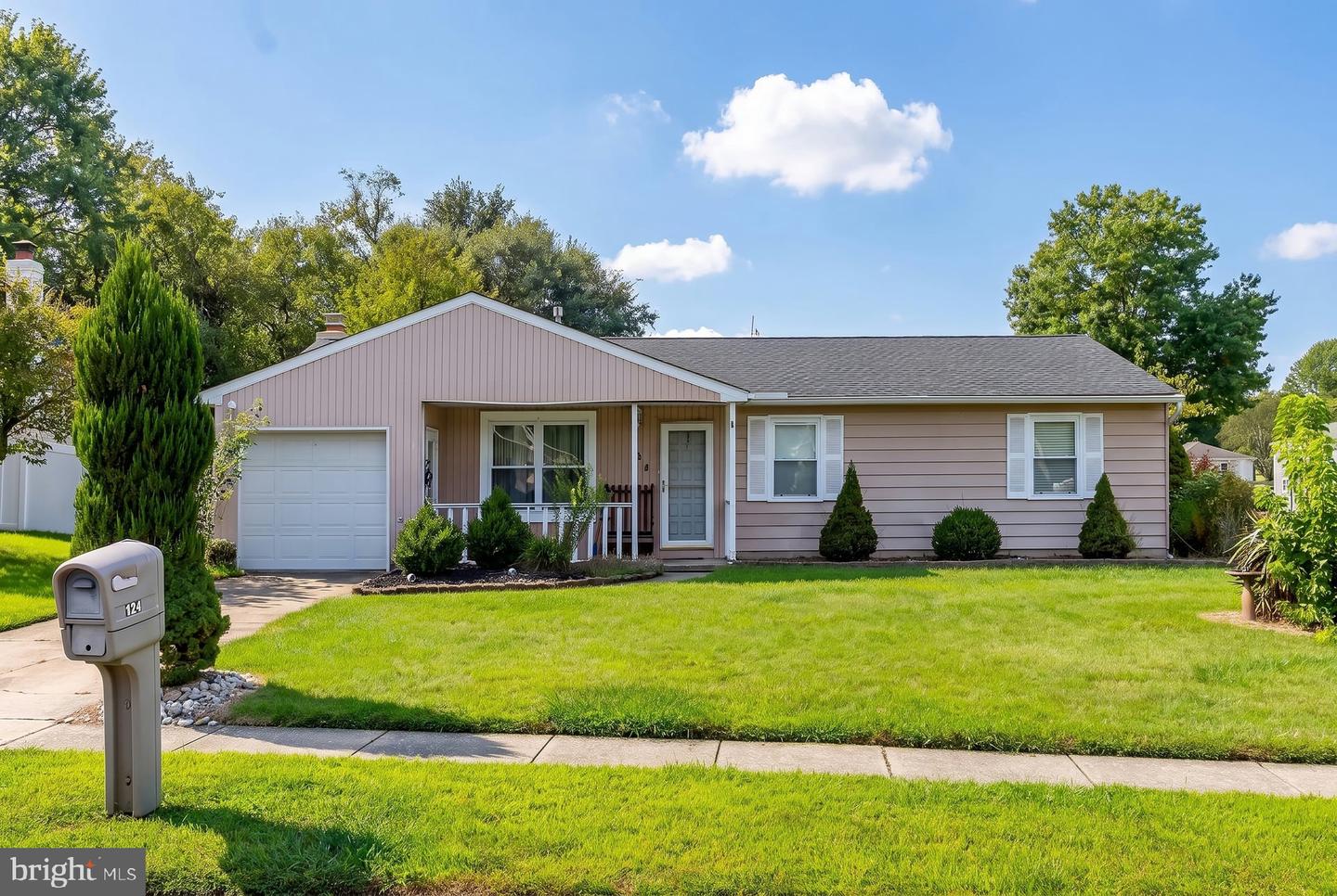 124 DORADO AVE