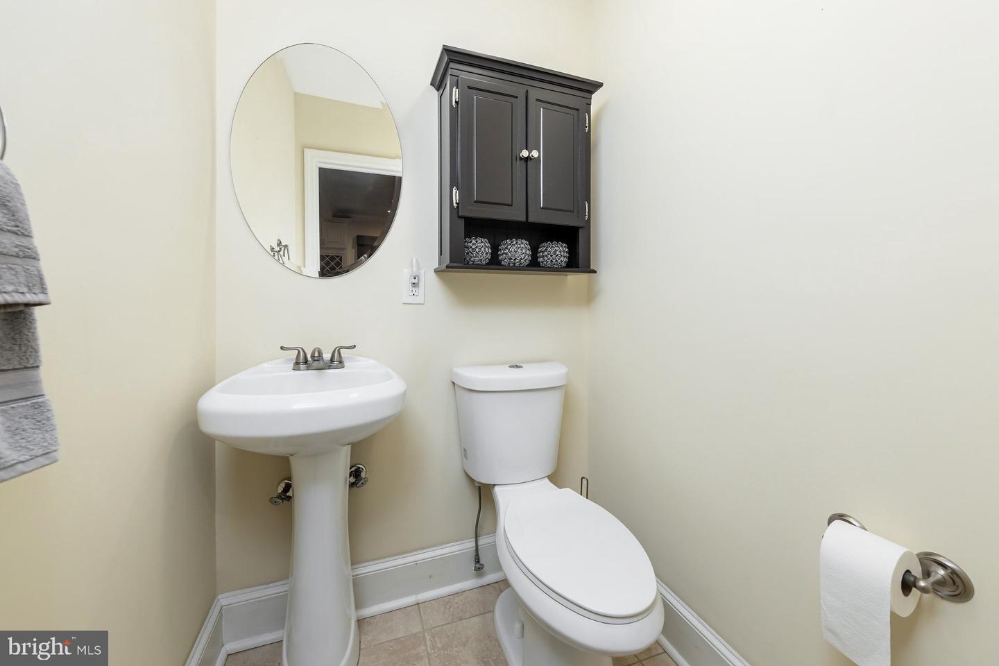 160 W Holly Ave Property Photo 17