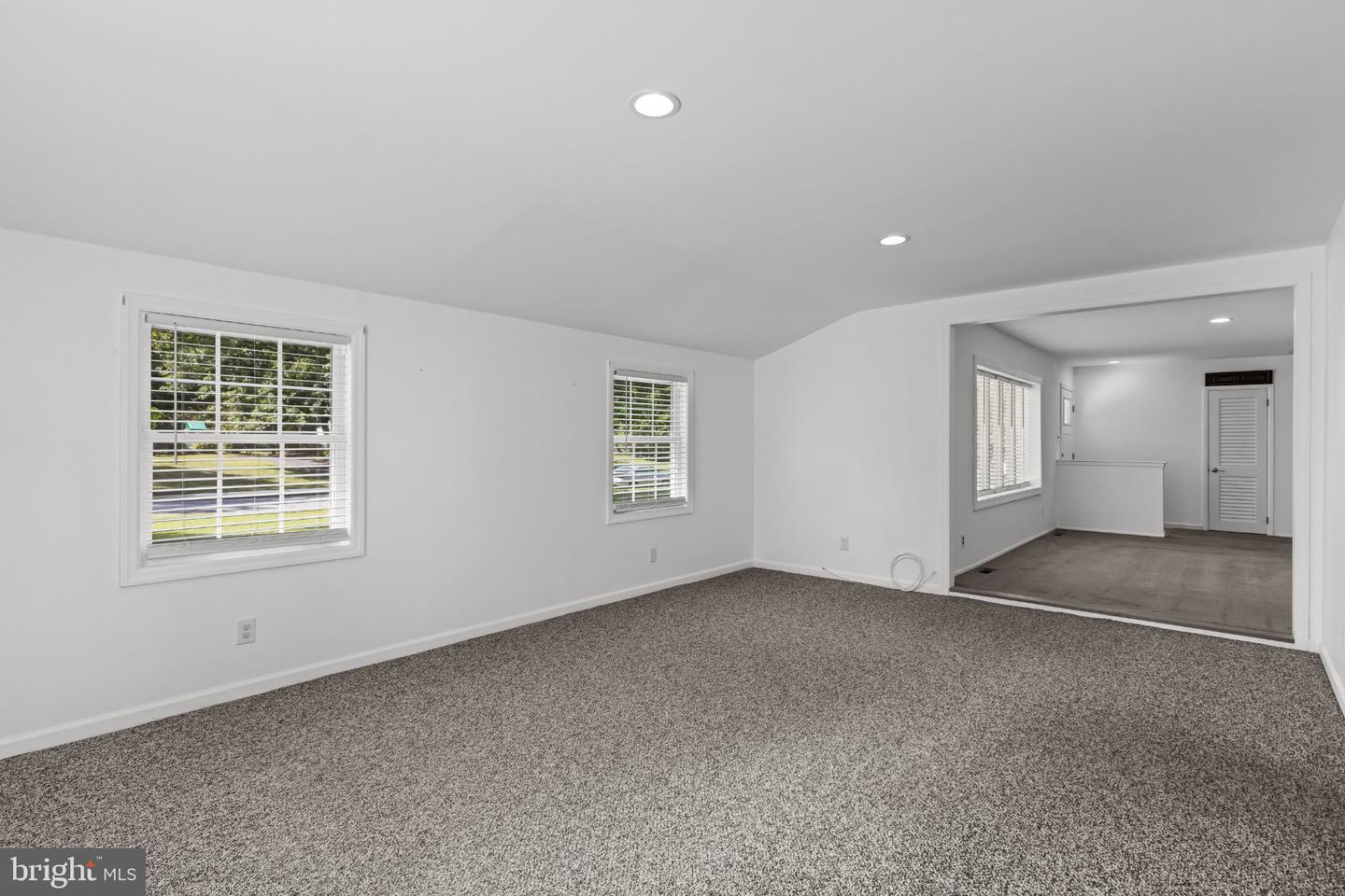 85 Myrtle Ave Property Photo 19
