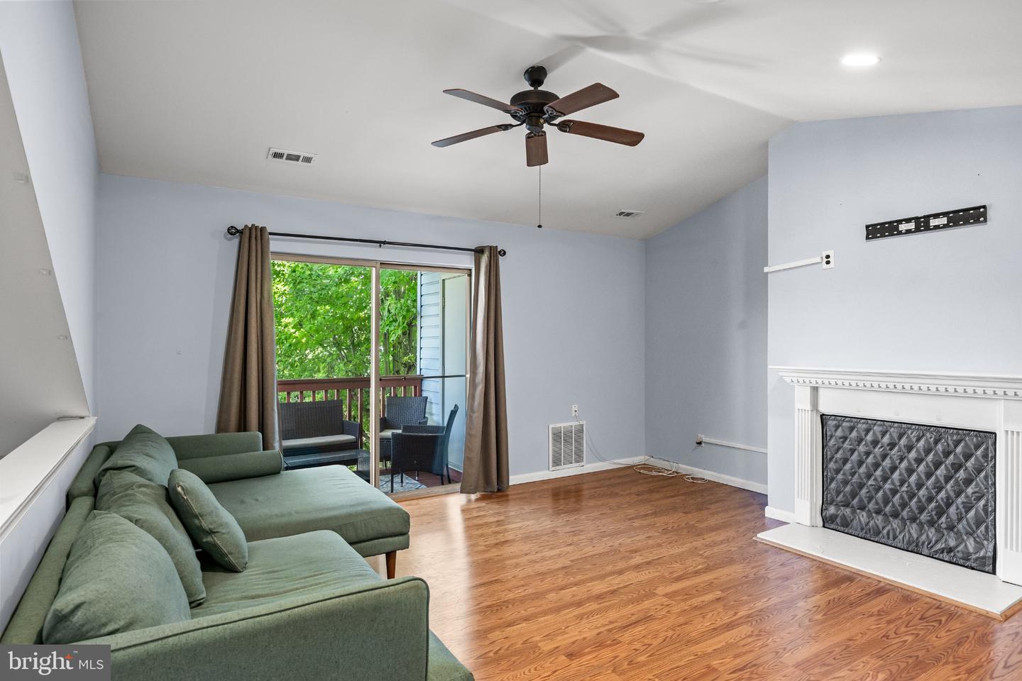 440 Atlanta Ct Property Photo 6