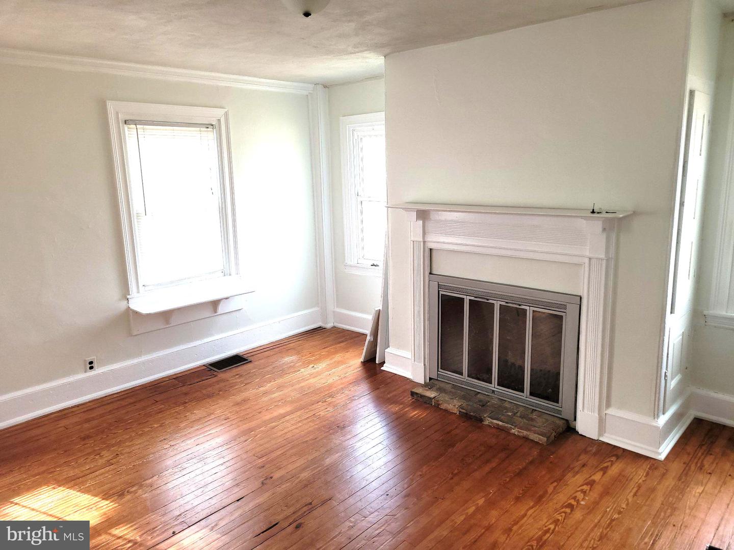 10 Spicer St Property Photo 6