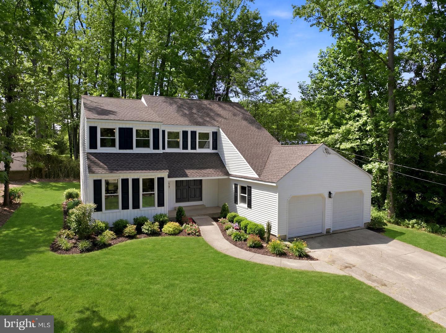 17 Lyman Ave Property Photo 1