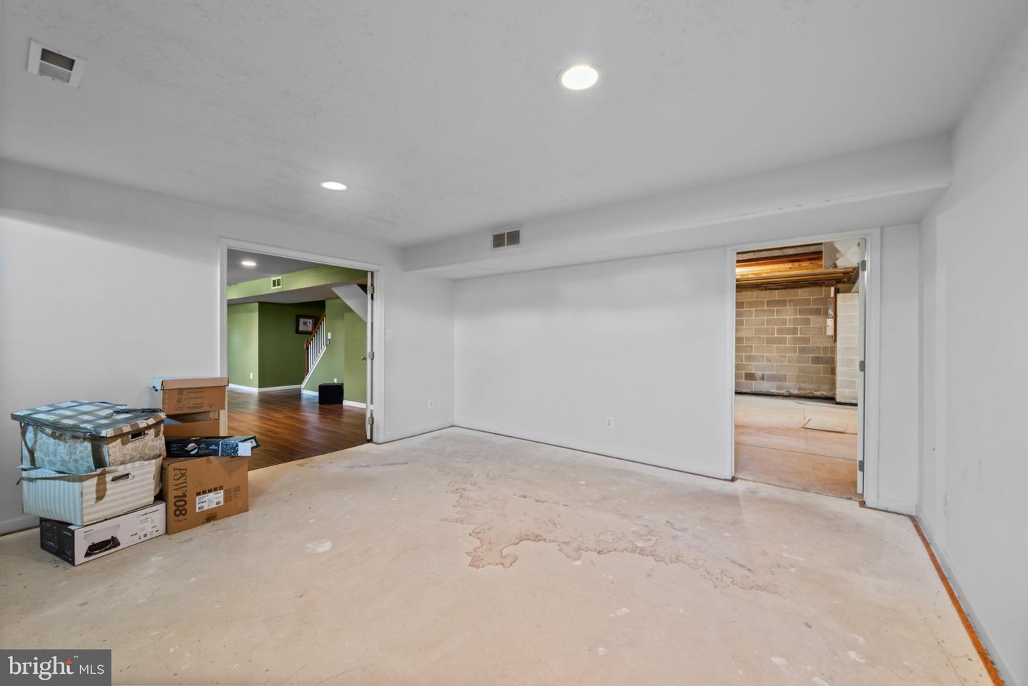 40 Joseph Dr Property Photo 16