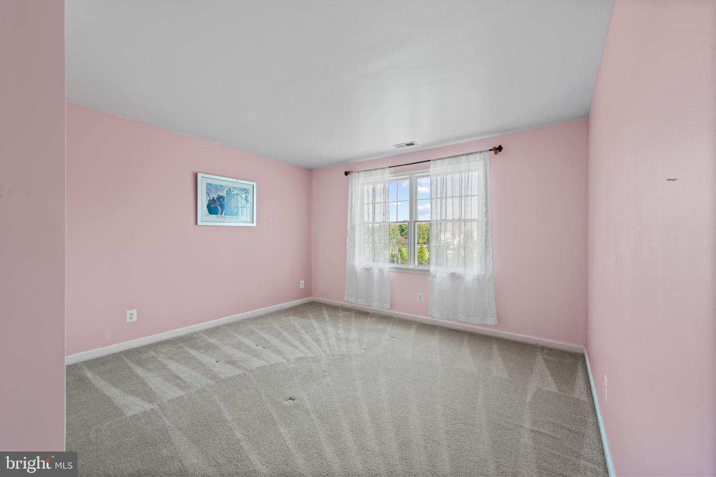 40 Joseph Dr Property Photo 21