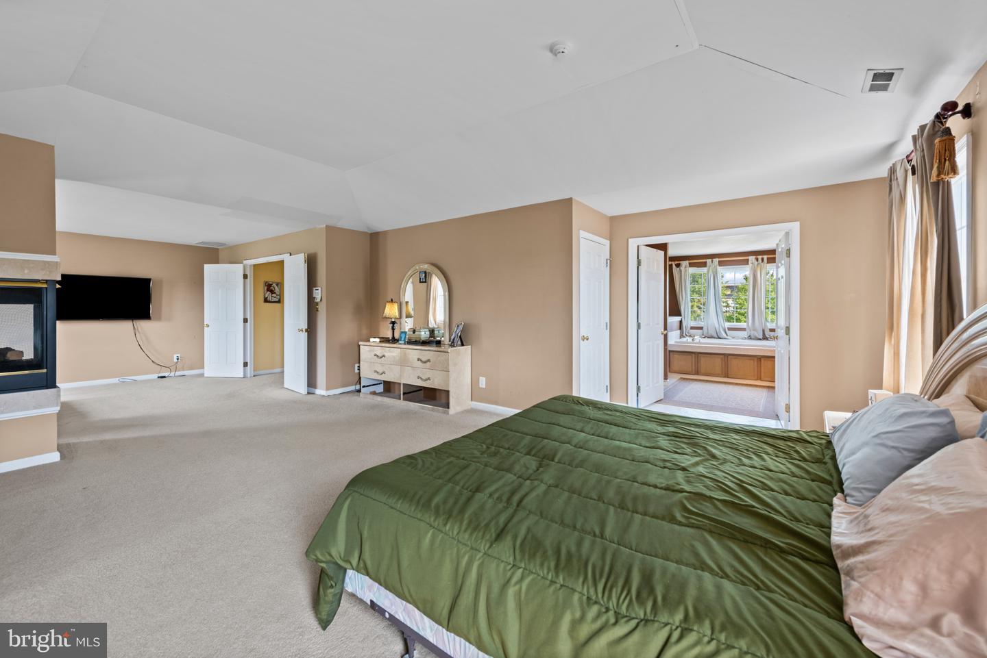 40 Joseph Dr Property Photo 26
