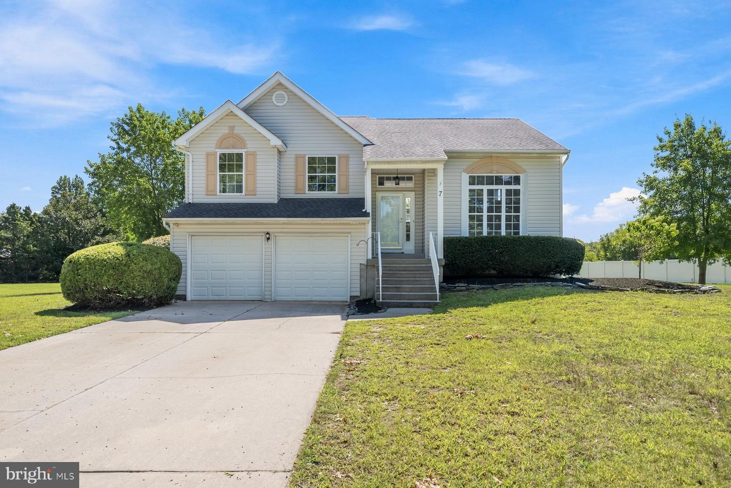 7 Orchardview Dr Property Photo 2