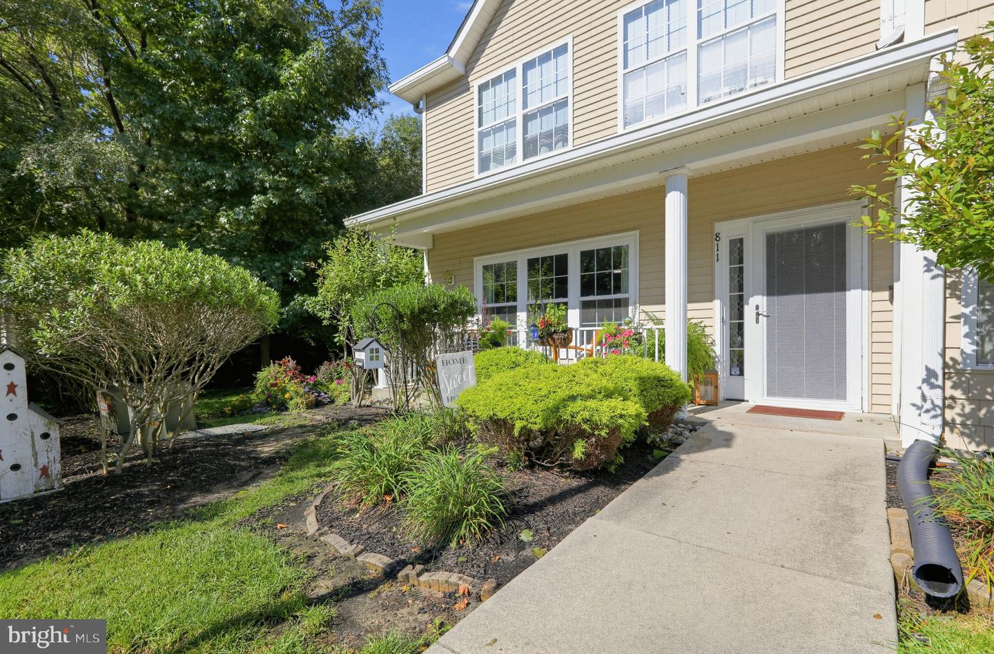 811 SUNFLOWER WAY Property Photo 1